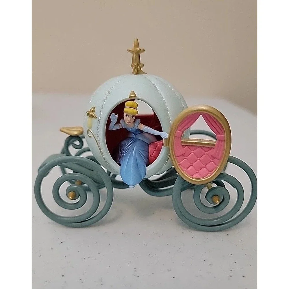 Hallmark Keepsake Ornament Walt Disney's Cinderella 